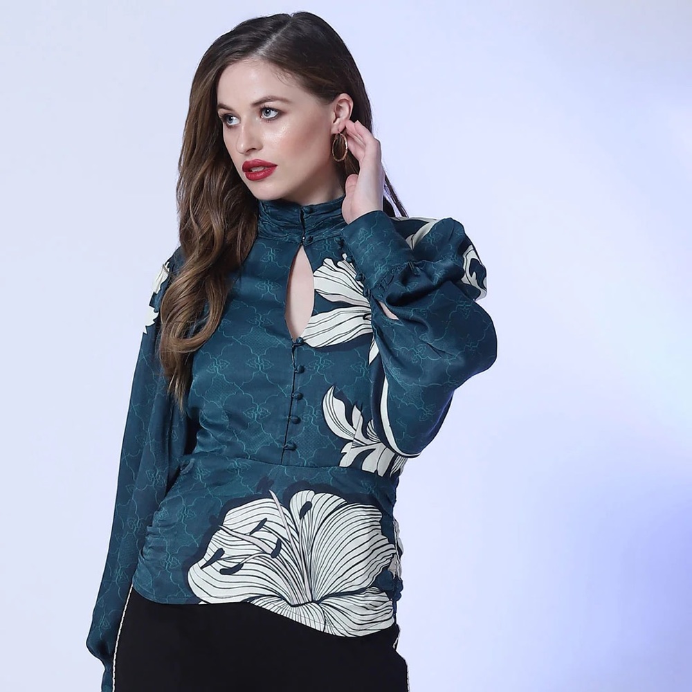 NWT Radka teal floral print ruched detail full sleeve blouse. Sz M